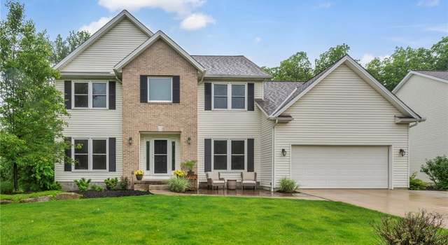 Photo of 17360 Woodlawn Ct, Strongsville, OH 44149