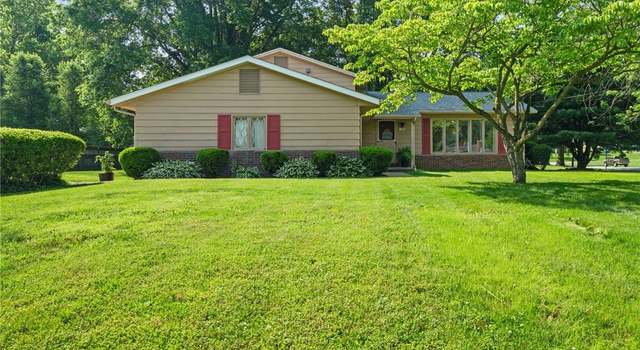 Photo of 3303 Meadowwood St NW, Massillon, OH 44646
