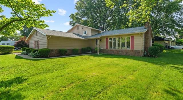 Photo of 3303 Meadowwood St NW, Massillon, OH 44646