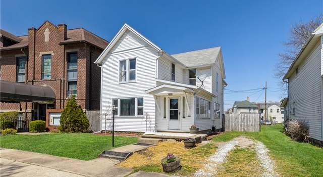 Photo of 906 Orchard St, Coshocton, OH 43812