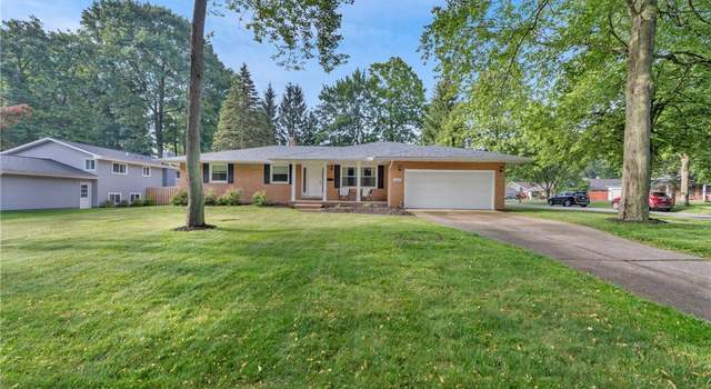 Photo of 27675 Cottonwood Trl, North Olmsted, OH 44070