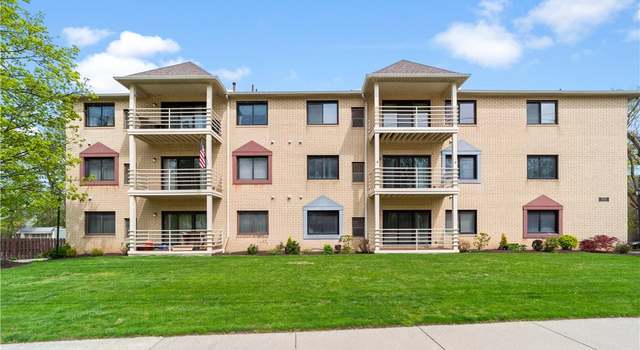 Photo of 19510 Lorain Rd #306, Fairview Park, OH 44126