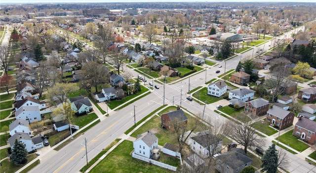 Photo of 19992 Hilliard Blvd, Rocky River, OH 44116