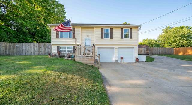 Photo of 341 E Lake St, Ravenna, OH 44266