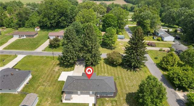 Photo of 1892 Toepfer Rd, Akron, OH 44312
