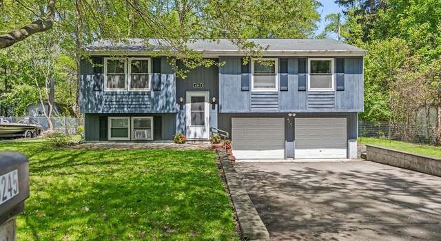 Photo of 6245 Campbell Dr, Madison, OH 44057