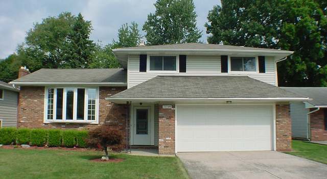 Photo of 23344 Sharon Dr, North Olmsted, OH 44070