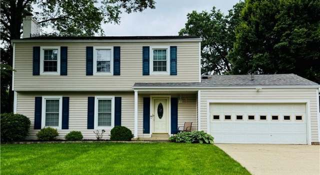 Photo of 310 Green Hill Dr, Tallmadge, OH 44278