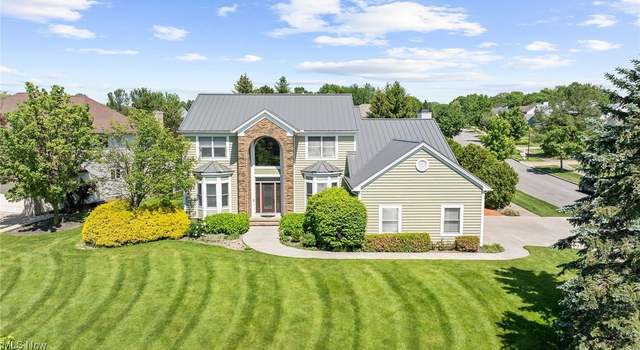 Photo of 35 W Orange Hill Cir, Chagrin Falls, OH 44022