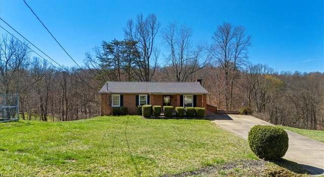 Photo of 89 Wood Cir, Parkersburg, WV 26104