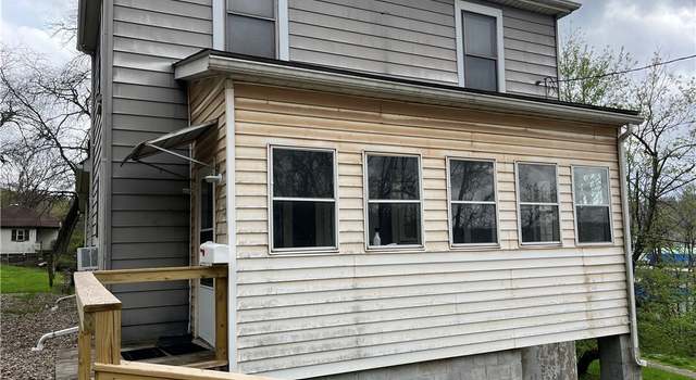 Photo of 324 Loeb St, Weirton, WV 26062