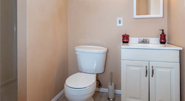 Photo of 12316 Oakview Blvd, Garfield Heights, OH 44125