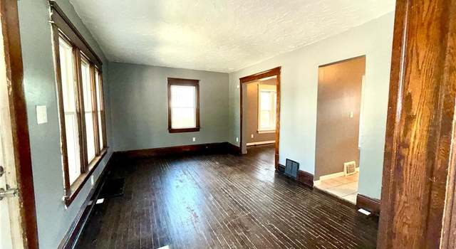 Photo of 825 Brown St, Akron, OH 44311