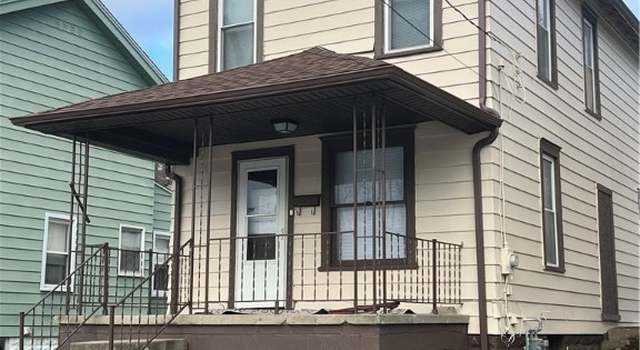 Photo of 506 E Liberty St, Lowellville, OH 44436