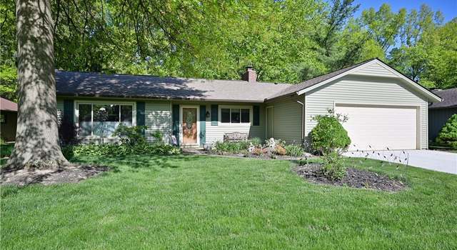 Photo of 4979 Meadow Moss Ln, North Ridgeville, OH 44039