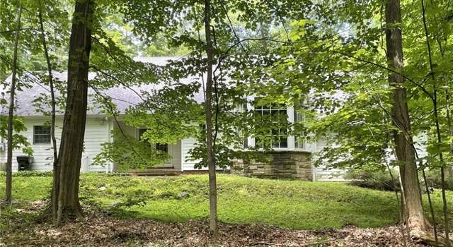 Photo of 1380 W Hill Dr, Gates Mills, OH 44040