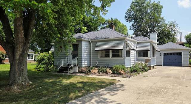 Photo of 119 Forest Hill Dr, Amherst, OH 44001