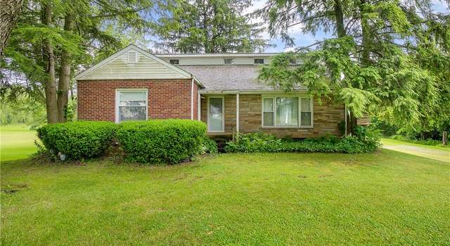Photo of 11902 Moffitt St SW, Massillon, OH 44647