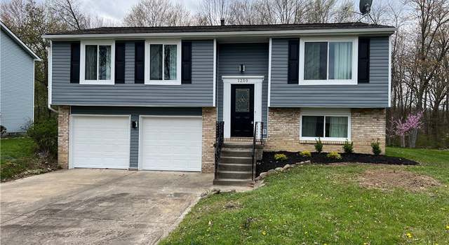 Photo of 1250 Woodledge Dr, Mineral Ridge, OH 44440