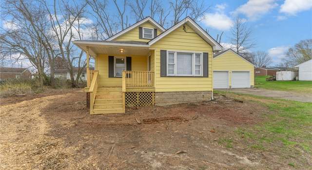 Photo of 599 Karolina Dr, Campbell, OH 44405