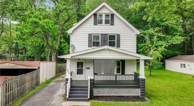 Photo of 749 Wellmon St, Bedford, OH 44146