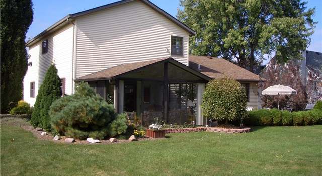 Photo of 305 Edison Dr, Vermilion, OH 44089