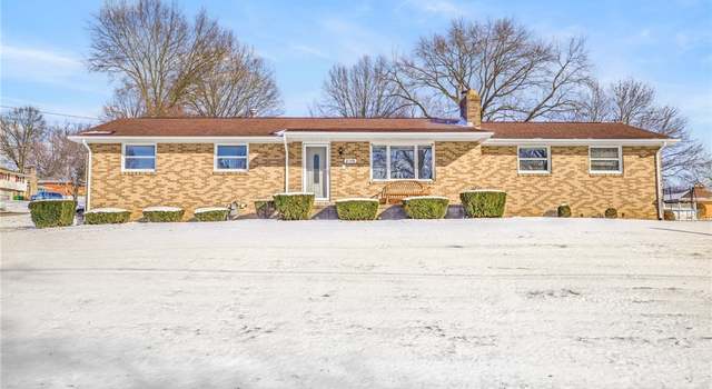 Photo of 2148 Clearview St NE, Massillon, OH 44646