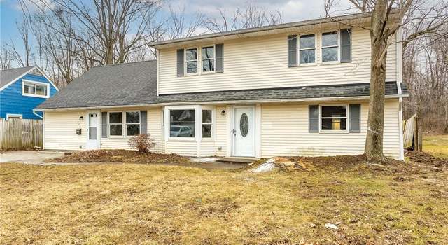 Photo of 756 Irving Park Blvd, Sheffield Lake, OH 44054