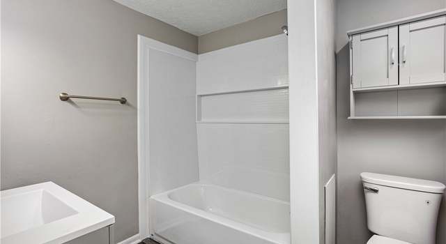 Photo of 756 Irving Park Blvd, Sheffield Lake, OH 44054