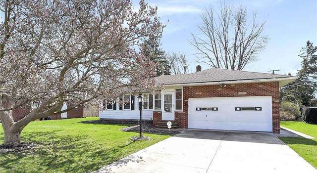 Photo of 25823 W Ranchview Ave, North Olmsted, OH 44070