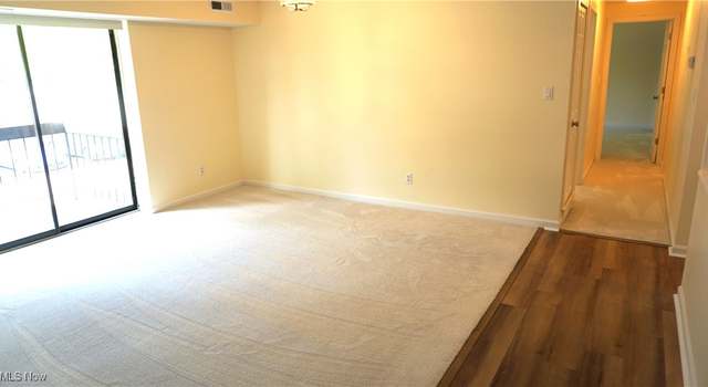 Photo of 9800 Cove Dr Unit 5H, North Royalton, OH 44133