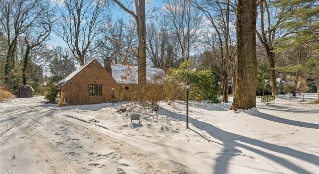 Photo of 2164 Ayers Ave, Akron, OH 44313
