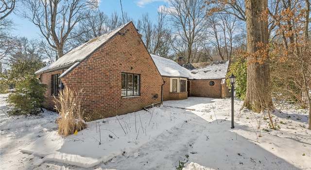 Photo of 2164 Ayers Ave, Akron, OH 44313