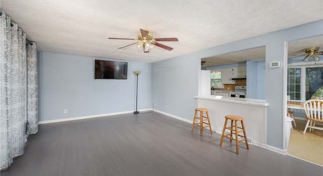 Photo of 11870 Lockage Rd NW, Canal Fulton, OH 44614