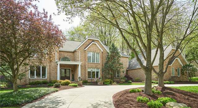 Photo of 3621 N Shore Dr, Akron, OH 44333