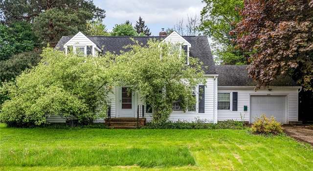 Photo of 2376 Burnham Rd, Akron, OH 44333