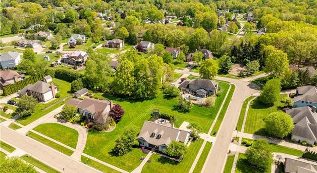 Photo of 105 Russo Dr, Canfield, OH 44406