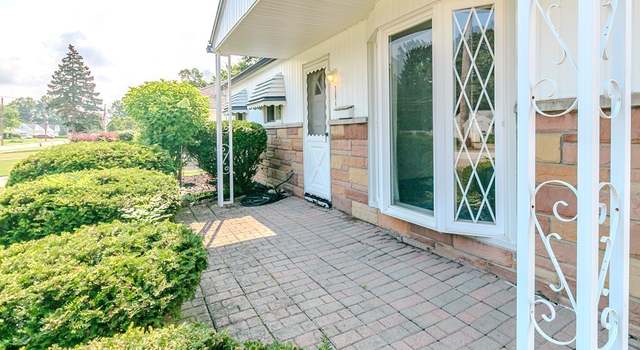Photo of 38272 Laura Dr, Eastlake, OH 44095