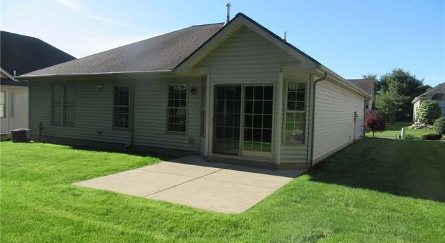 Photo of 1208 Orchard Bend Dr, Salem, OH 44460