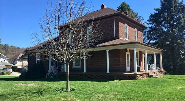 Photo of 924 N 2nd St, Dennison, OH 44621