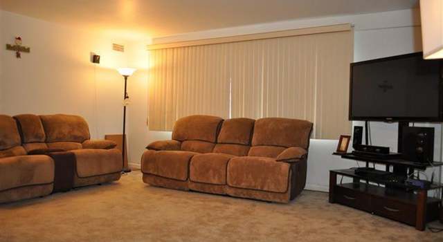 Photo of 11850 Edgewater Dr #203, Lakewood, OH 44107
