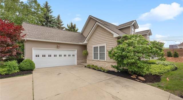 Photo of 593 Cahoon Ledges Dr, Bay Village, OH 44140