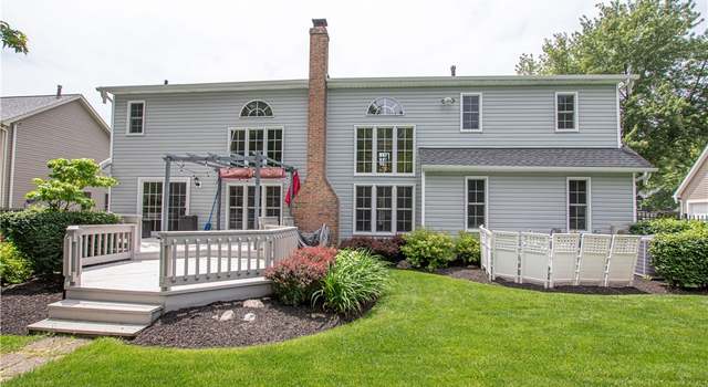 Photo of 2813 Wakefield Ln, Westlake, OH 44145