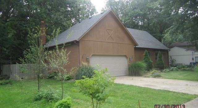 Photo of 533 Cove Beach Ave, Sheffield Lake, OH 44054