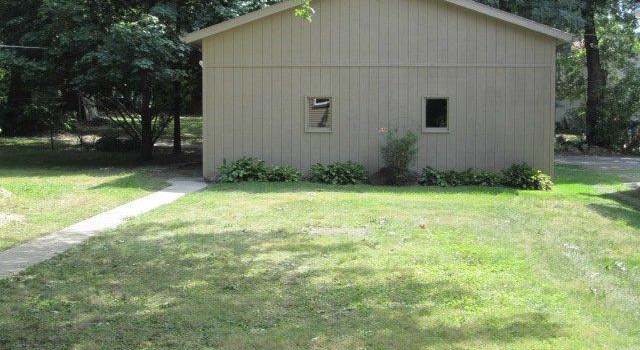 Photo of 242 Vine St, Salem, OH 44460