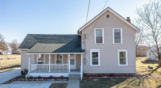 Photo of 306 N Center St, Lagrange, OH 44050