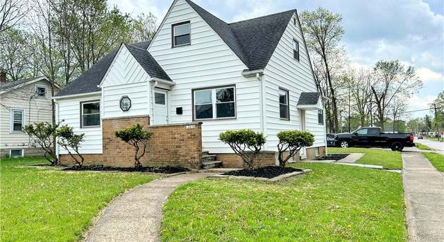 Photo of 18419 Fairville Ave, Cleveland, OH 44135
