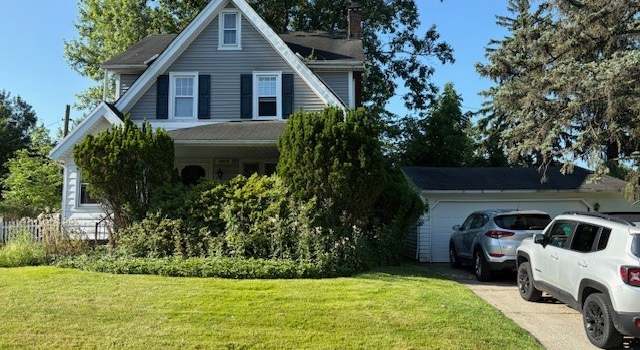 Photo of 19510 Gardenview Dr, Maple Heights, OH 44137