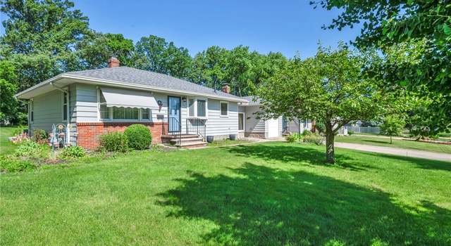 Photo of 154 Walnut Dr, Amherst, OH 44001