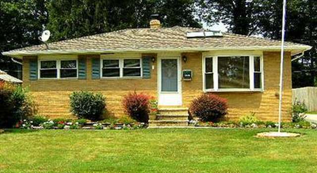 Photo of 19308 Davinwood Dr, Cleveland, OH 44135